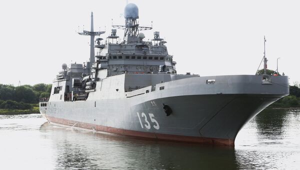 Большой десантный корабль Иван Грен в море на ходовых испытаниях Большой десантный корабль Иван Грен в море на ходовых испытаниях