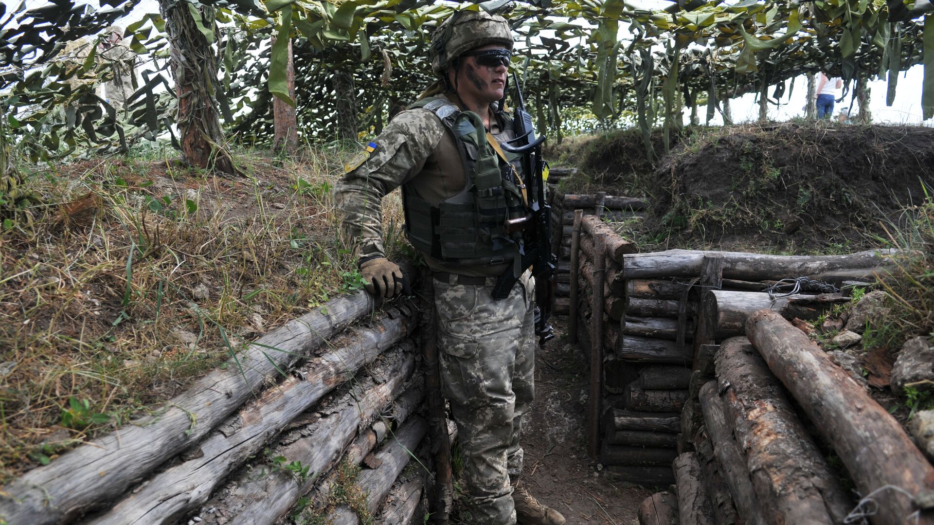 Украинский военный на международных учениях Украинский военный на международных учениях - РИА Новости, 1920, 10.06.2021