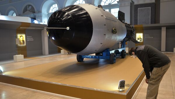 Копия водородной бомбы АН - 602 Царь-бомба, представленная в экспозиции выставки 70 лет атомной отрасли. Цепная реакция успеха Копия водородной бомбы АН - 602 Царь-бомба, представленная в экспозиции выставки 70 лет атомной отрасли. Цепная реакция успеха