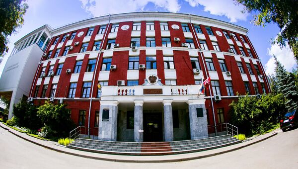Здание университета. Архивное фото Здание университета. Архивное фото