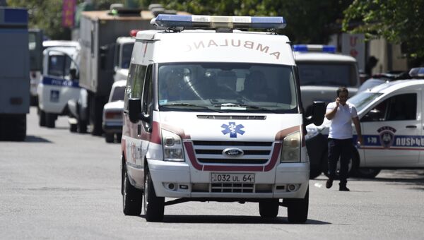 Автомобиль скорой помощи в Армении. Архивное фото Автомобиль скорой помощи в Армении. Архивное фото