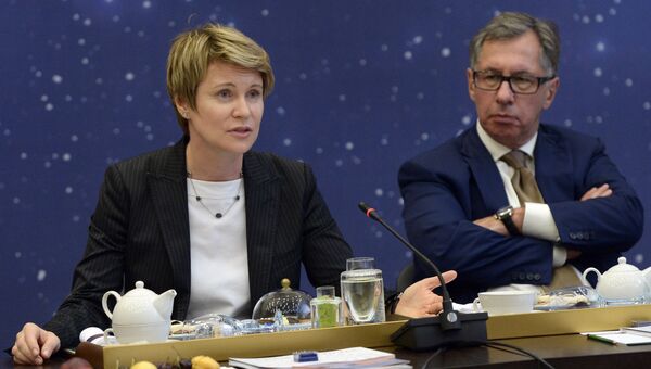 Руководитель образовательного центра Сириус Елена Шмелева и председатель совета директоров банковской группы Альфа-Банк Петр Авен Руководитель образовательного центра Сириус Елена Шмелева и председатель совета директоров банковской группы Альфа-Банк Петр Авен