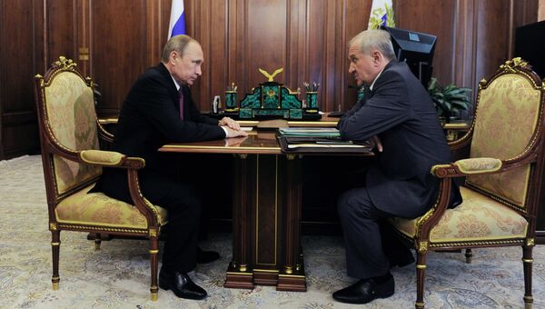 Президент РФ В. Путин встретился с Владимиром Булавиным Президент РФ В. Путин встретился с Владимиром Булавиным