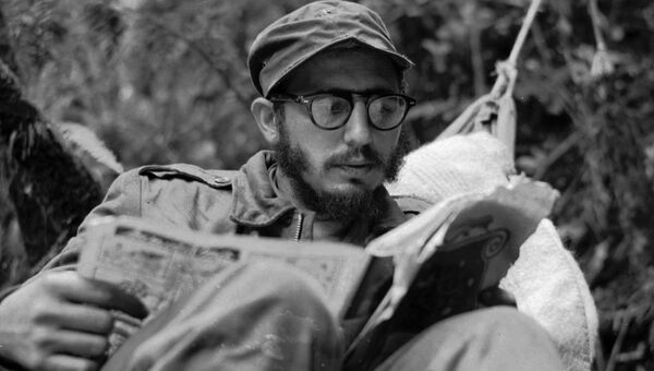 Лидер кубинской революции Фидель Кастро Лидер кубинской революции Фидель Кастро