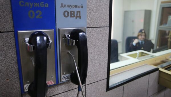 Телефоны в дежурной части. Архивное фото Телефоны в дежурной части. Архивное фото
