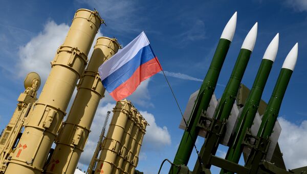 Зенитная ракетная система Антей-2500 и зенитный ракетный комплекс Бук-М2Э. Архивное фото Зенитная ракетная система Антей-2500 и зенитный ракетный комплекс Бук-М2Э. Архивное фото