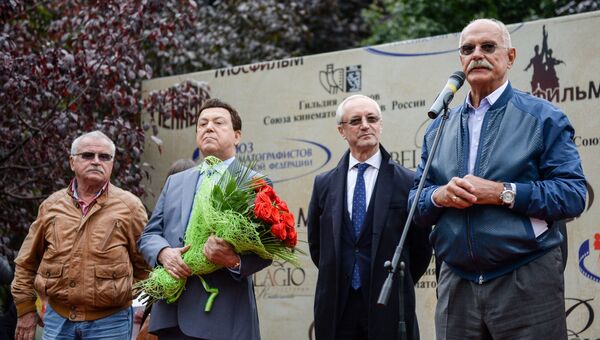 Открытие памятника Евгению Леонову Открытие памятника Евгению Леонову