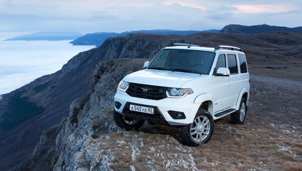 Автомобиль УАЗ Патриот Автомобиль УАЗ Патриот