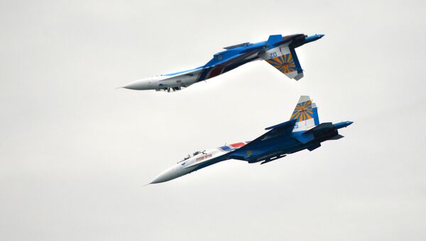 Многоцелевые истребители Су-27 пилотажной группы Русские Витязи на международной выставке Гидроавиасалон-2016 в Геленджике Многоцелевые истребители Су-27 пилотажной группы Русские Витязи на международной выставке Гидроавиасалон-2016 в Геленджике