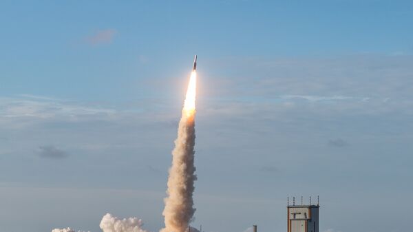 Старт ракеты с космодрома Куру Старт ракеты с космодрома Куру
