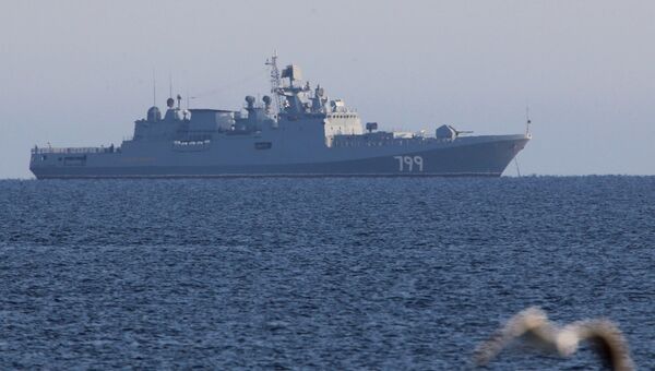 Сторожевой корабль ВМФ России Адмирал Макаров. Архивное фото Сторожевой корабль ВМФ России Адмирал Макаров. Архивное фото