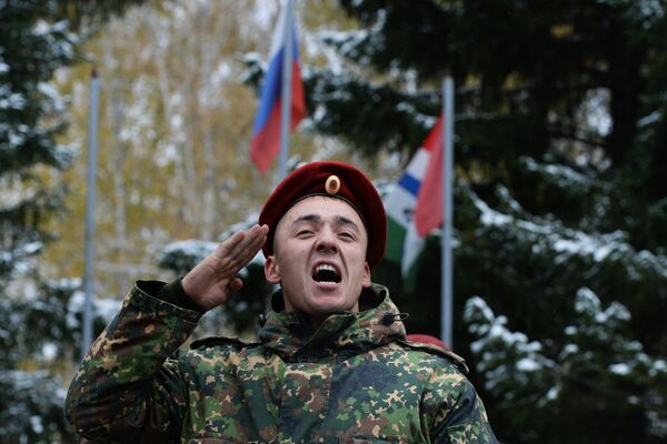 Испытания на право ношения крапового и зеленого берета среди военнослужащих Национальной гвардии РФ Испытания на право ношения крапового и зеленого берета среди военнослужащих Национальной гвардии РФ