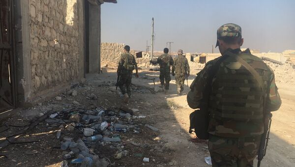 Бойцы сирийской армии готовятся к началу наступления на юге Алеппо Бойцы сирийской армии готовятся к началу наступления на юге Алеппо