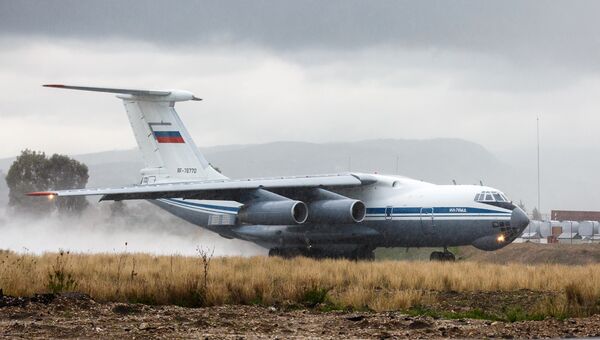 Самолет Ил-76. Архивное фото Самолет Ил-76. Архивное фото