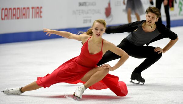 Александра Степанова и Иван Букин на тренировке произвольного танца на Skate Canada Александра Степанова и Иван Букин на тренировке произвольного танца на Skate Canada