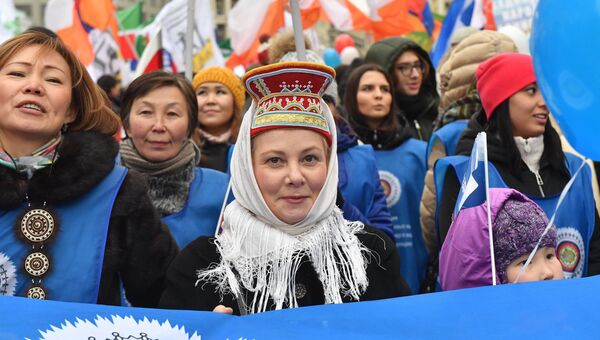 Секретарь Общественной палаты Александр Бречалов надеется, что и митинг-концерт Мы едины!, и праздничное шествие, которые проводятся в Москве уже второй год подряд, станут ежегодными мероприятиями и будут проходить не только в столице. Секретарь Общественной палаты Александр Бречалов надеется, что и митинг-концерт Мы едины!, и праздничное шествие, которые проводятся в Москве уже второй год подряд, станут ежегодными мероприятиями и будут проходить не только в столице.