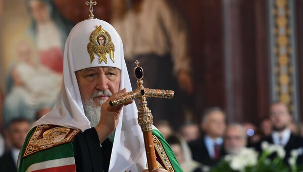 Божественная литургия в храме Христа Спасителя Божественная литургия в храме Христа Спасителя