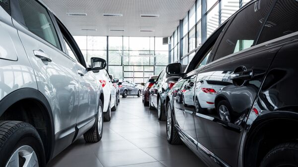 Новые автомобили в автосалоне Новые автомобили в автосалоне