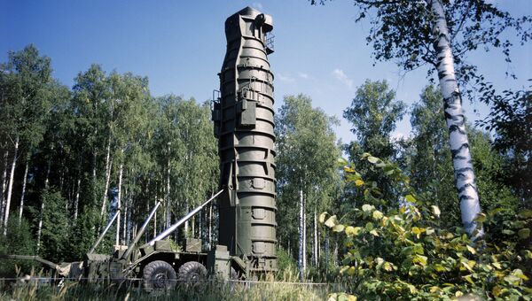 Подготовка ракеты к старту Подготовка ракеты к старту