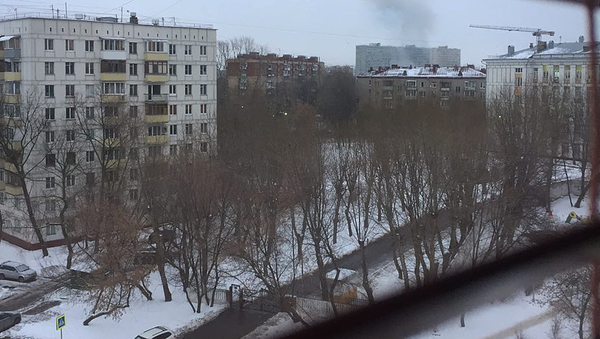 Дым у метро Коломенское, где раздался хлопок. 22 декабря 2016 Дым у метро Коломенское, где раздался хлопок. 22 декабря 2016