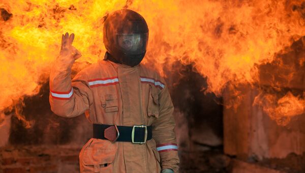 Защитный костюм нового поколения для сотрудников МЧС Защитный костюм нового поколения для сотрудников МЧС