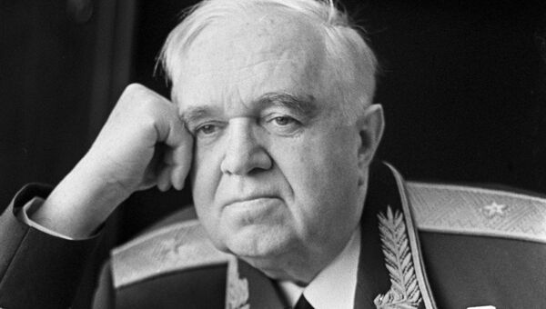 Главный дирижер дважды Краснознаменного имени Александрова ансамбля песни и пляски Советской Армии генерал-майор Борис Александров Главный дирижер дважды Краснознаменного имени Александрова ансамбля песни и пляски Советской Армии генерал-майор Борис Александров