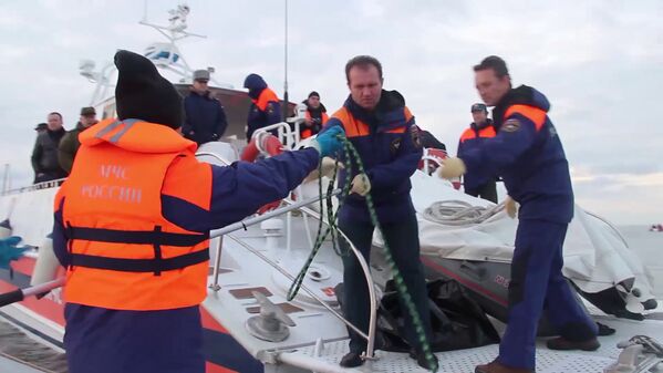 Поисковые работы в акватории Черного моря в районе крушения самолета ТУ-154 Поисковые работы в акватории Черного моря в районе крушения самолета ТУ-154