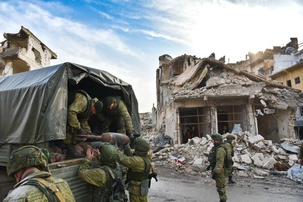 Работа инженеров Международного противоминного центра Вооруженных Сил России в освобожденном Алеппо Работа инженеров Международного противоминного центра Вооруженных Сил России в освобожденном Алеппо