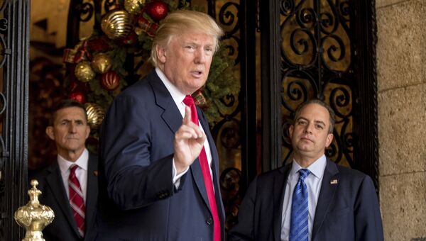 Избранный президент США Дональд Трамп (на переднем плане) и глава аппарата Белого Дома Ринс Прибас. Архивное фото Избранный президент США Дональд Трамп (на переднем плане) и глава аппарата Белого Дома Ринс Прибас. Архивное фото