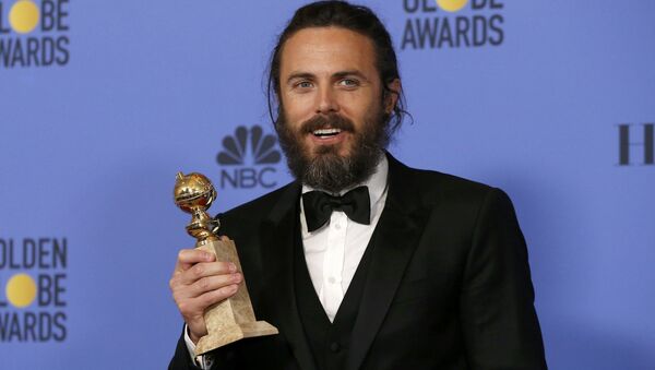 Кейси Аффлек на вручении премии Золотой глобус Кейси Аффлек на вручении премии Золотой глобус