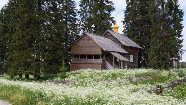 Часовня Смоленской Божьей Матери в деревне Кинерма в Карелии Часовня Смоленской Божьей Матери в деревне Кинерма в Карелии