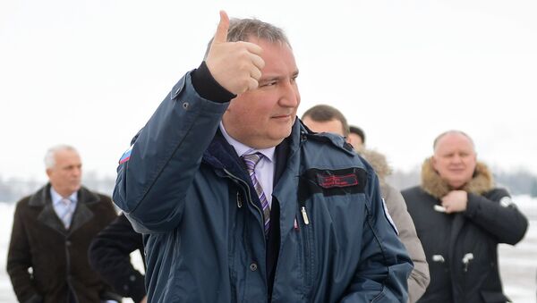 Заместитель председателя правительства РФ Дмитрий Рогозин на презентации МиГ-35 в Московской области Заместитель председателя правительства РФ Дмитрий Рогозин на презентации МиГ-35 в Московской области