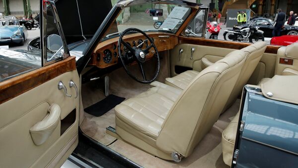Bentley S1 Continental Drophead Coupe на выставке старинных автомобилей аукционного дома Bonhams Bentley S1 Continental Drophead Coupe на выставке старинных автомобилей аукционного дома Bonhams