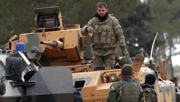 Турецкие военные в районе города Эль-Баб в Сирии Турецкие военные в районе города Эль-Баб в Сирии