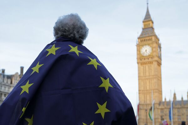 Акция протеста у здания Парламента в Лондоне, Великобритания. 13 марта 2017 Акция протеста у здания Парламента в Лондоне, Великобритания. 13 марта 2017