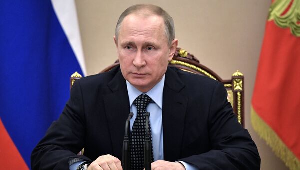 Президент РФ Владимир Путин проводит совещание с постоянными членами Совета безопасности РФ. 24 марта 2017 Президент РФ Владимир Путин проводит совещание с постоянными членами Совета безопасности РФ. 24 марта 2017