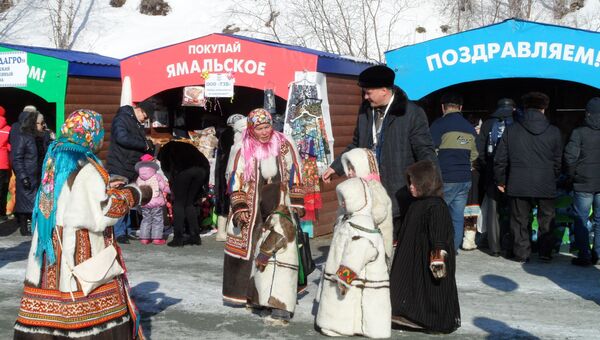 Ярмарка в День оленевода в Салехарде Ярмарка в День оленевода в Салехарде
