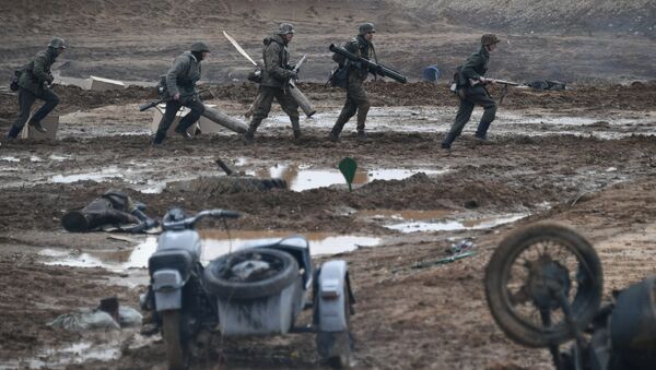 Участники военно-исторической реконструкции Штурм Берлина Участники военно-исторической реконструкции Штурм Берлина