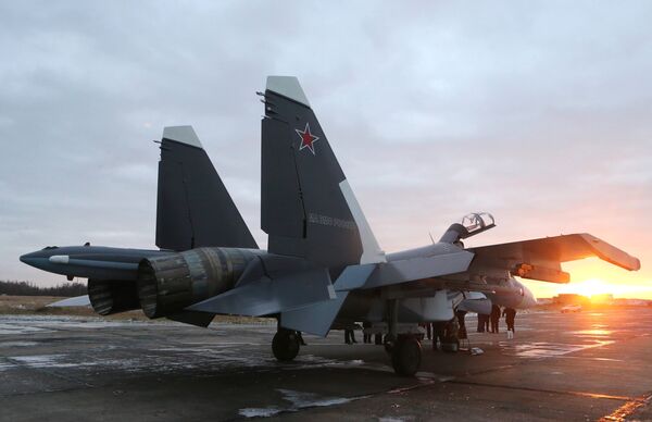 Многоцелевой истребитель СУ-30СМ, пополнивший состав морской авиации Балтийского флота, на аэродроме в городе Черняховск Калининградской области Многоцелевой истребитель СУ-30СМ, пополнивший состав морской авиации Балтийского флота, на аэродроме в городе Черняховск Калининградской области