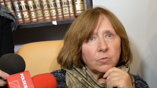 Минюст Белоруссии проверяет Союз писателей, в который входит Алексиевич