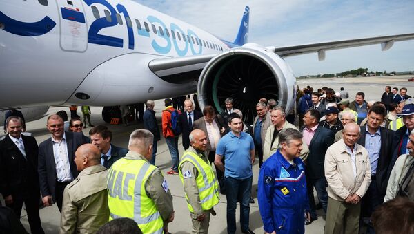 Новый российский пассажирский самолет МС-21 успешно совершил свой первый полет Новый российский пассажирский самолет МС-21 успешно совершил свой первый полет