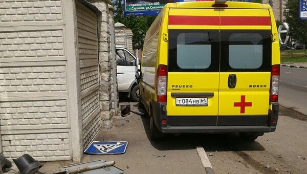 ДТП с участием автомобиля скорой помощи в Саратове. 30 мая 2017 ДТП с участием автомобиля скорой помощи в Саратове. 30 мая 2017