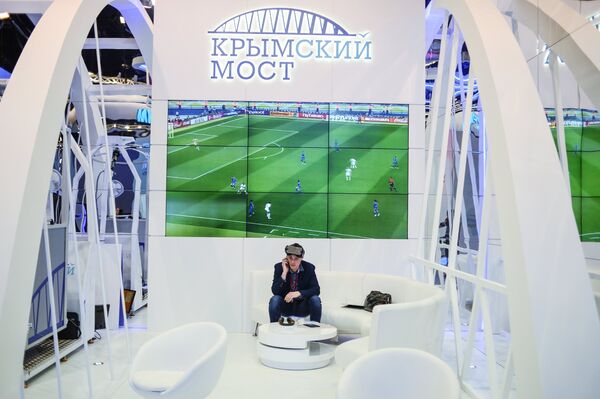 Стенд компании Крымский мост в Экспофоруме накануне открытия Санкт-Петербургского международного экономического форума 2017 Стенд компании Крымский мост в Экспофоруме накануне открытия Санкт-Петербургского международного экономического форума 2017