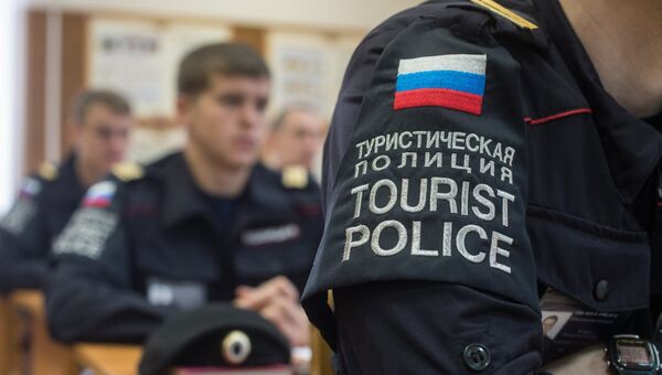 Сотрудники туристической полиции на занятиях по английскому языку. Архивное фото Сотрудники туристической полиции на занятиях по английскому языку. Архивное фото