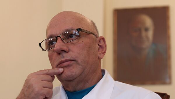 Директор НИИ скорой помощи им. Н.В. Склифосовского Могели Хубутия. Архивное фото Директор НИИ скорой помощи им. Н.В. Склифосовского Могели Хубутия. Архивное фото