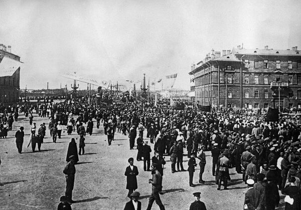 Похороны погибших во время июльского восстания. 8 июля 1917 Похороны погибших во время июльского восстания. 8 июля 1917