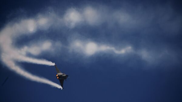 Французский многоцелевой истребитель четвертого поколения Rafale F3 на Международном авиасалоне Ле Бурже - 2017 во Франции Французский многоцелевой истребитель четвертого поколения Rafale F3 на Международном авиасалоне Ле Бурже - 2017 во Франции