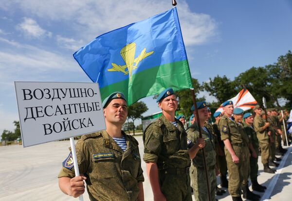 Представители ВДВ на открытии всеармейского конкурса зенитчиков Чистое небо на полигоне Ейский в Краснодарском крае Представители ВДВ на открытии всеармейского конкурса зенитчиков Чистое небо на полигоне Ейский в Краснодарском крае