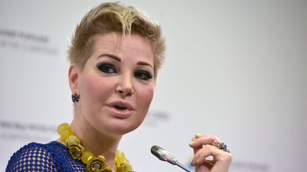 Вдова экс-депутата Госдумы РФ Дениса Вороненкова, оперная певица Мария Максакова на пресс-конференции в Киеве. 21 июня 2017 Вдова экс-депутата Госдумы РФ Дениса Вороненкова, оперная певица Мария Максакова на пресс-конференции в Киеве. 21 июня 2017