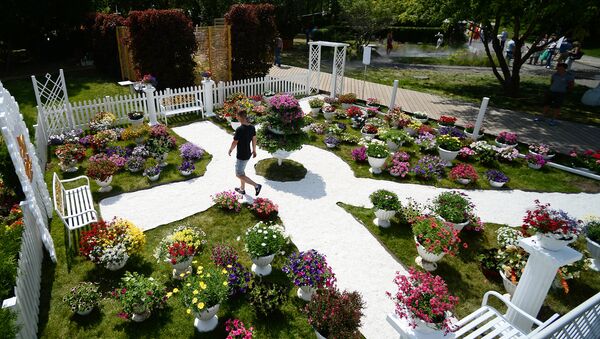 На открытии V Московского международного фестиваля садов и цветов Moscow Flower Show в парке Музеон. Архивное фото На открытии V Московского международного фестиваля садов и цветов Moscow Flower Show в парке Музеон. Архивное фото